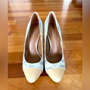 BCBG Platform Heel Size 7 Tan/ metallic snakeskin